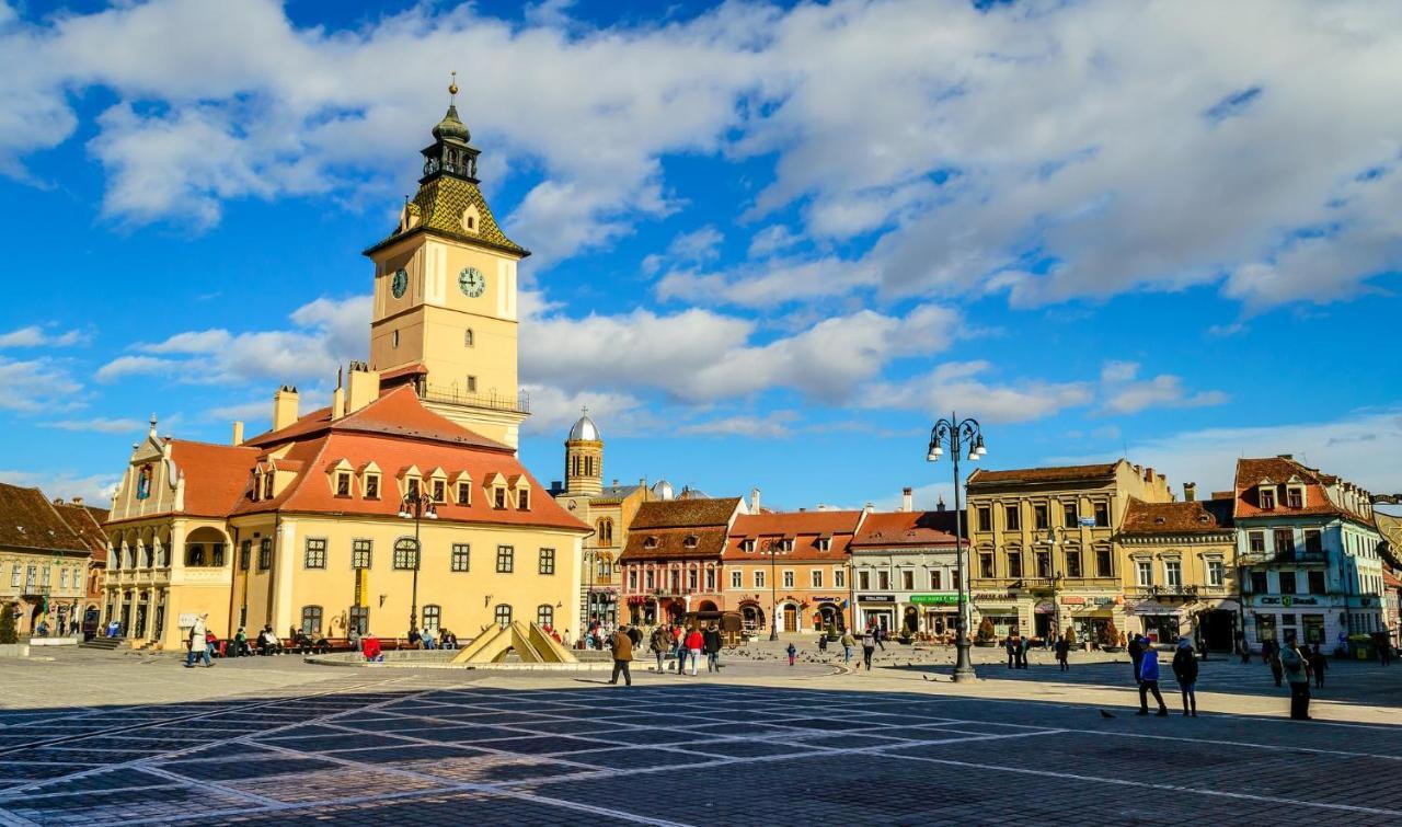 Downtown Studio Braşov Esterno foto
